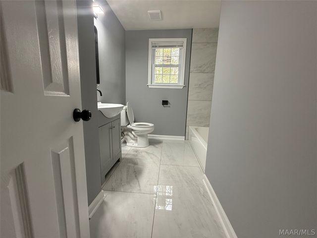 3518 N WAREINGWOOD Drive, Montgomery, AL 36109