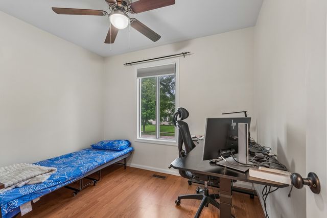 298 Danbury Drive, Naperville, IL 60565