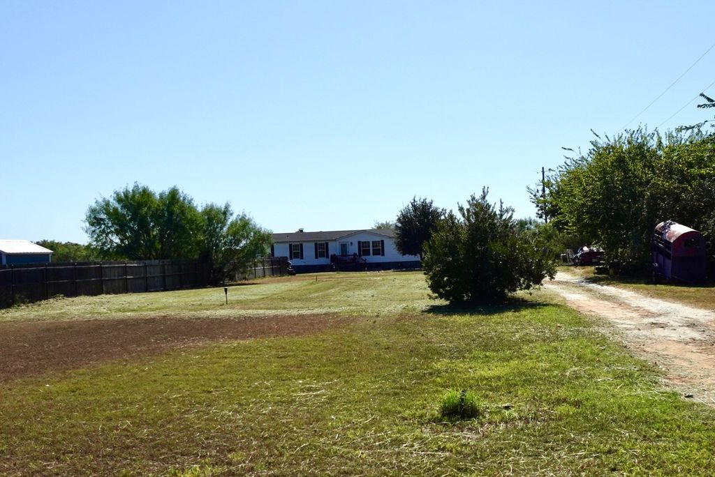 2411 Williamson Road, Granbury, TX 76048