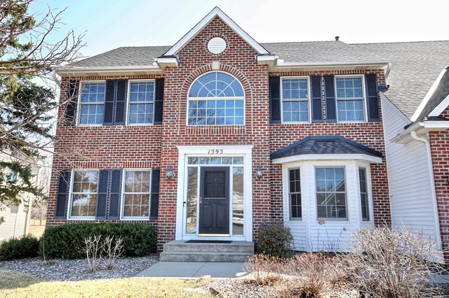 1595 Spinaker Drive, Woodbury, MN 55125