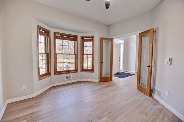 1595 Spinaker Drive, Woodbury, MN 55125