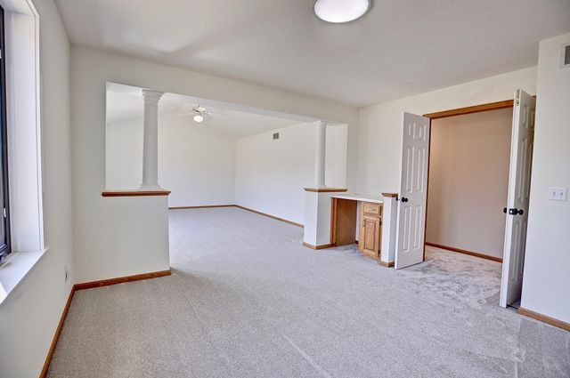 1595 Spinaker Drive, Woodbury, MN 55125