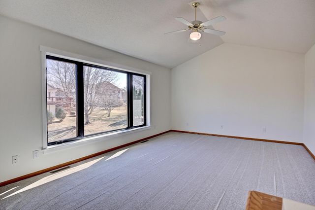 1595 Spinaker Drive, Woodbury, MN 55125