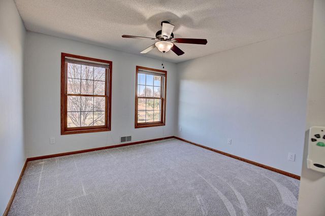 1595 Spinaker Drive, Woodbury, MN 55125