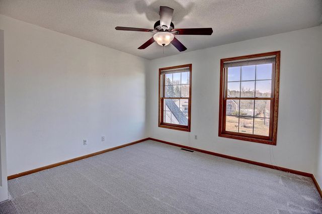 1595 Spinaker Drive, Woodbury, MN 55125