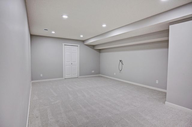 1595 Spinaker Drive, Woodbury, MN 55125