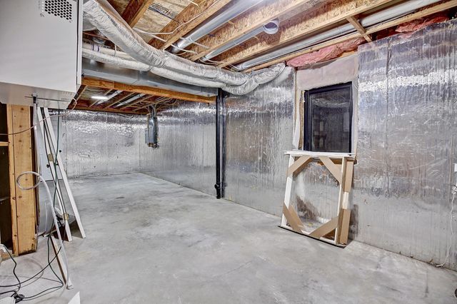 1595 Spinaker Drive, Woodbury, MN 55125