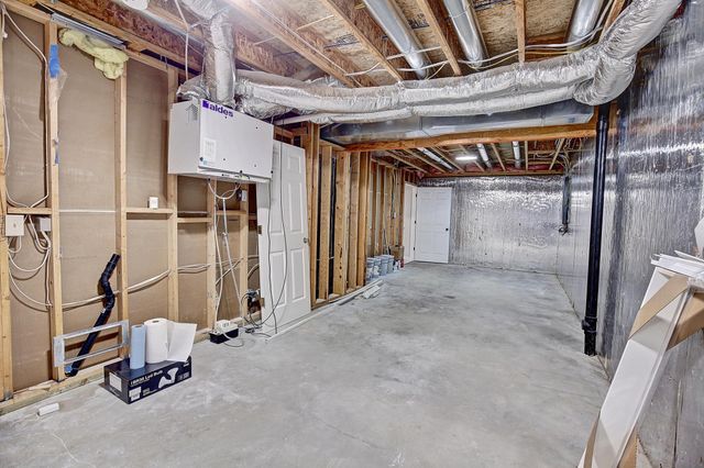 1595 Spinaker Drive, Woodbury, MN 55125