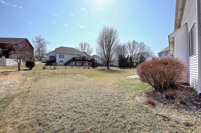 1595 Spinaker Drive, Woodbury, MN 55125