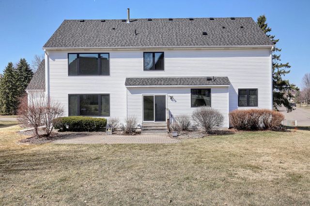 1595 Spinaker Drive, Woodbury, MN 55125