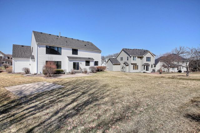 1595 Spinaker Drive, Woodbury, MN 55125