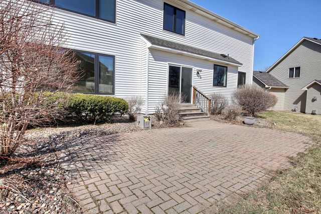 1595 Spinaker Drive, Woodbury, MN 55125