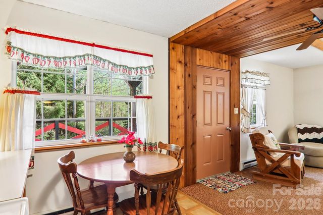28 Mull Cove Road, Maggie Valley, NC 28751