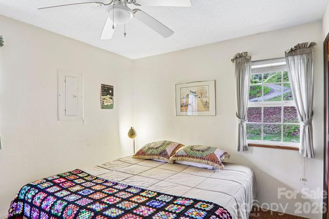 28 Mull Cove Road, Maggie Valley, NC 28751