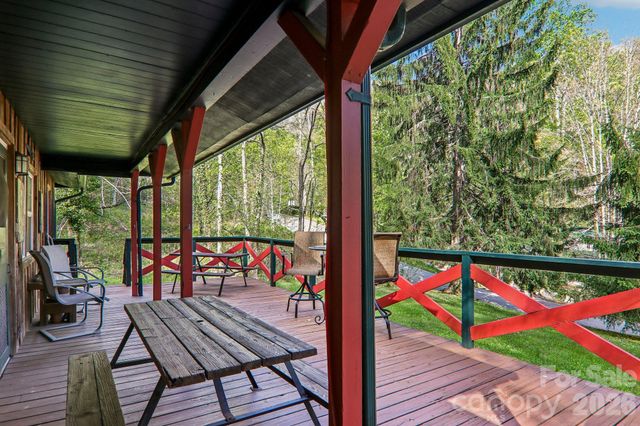28 Mull Cove Road, Maggie Valley, NC 28751