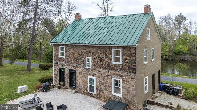 866 SCHUYLKILL RD, Birdsboro, PA 19508