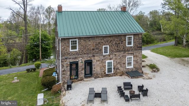 866 SCHUYLKILL RD, Birdsboro, PA 19508