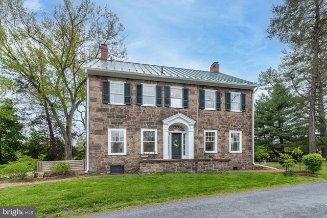 866 SCHUYLKILL RD, Birdsboro, PA 19508