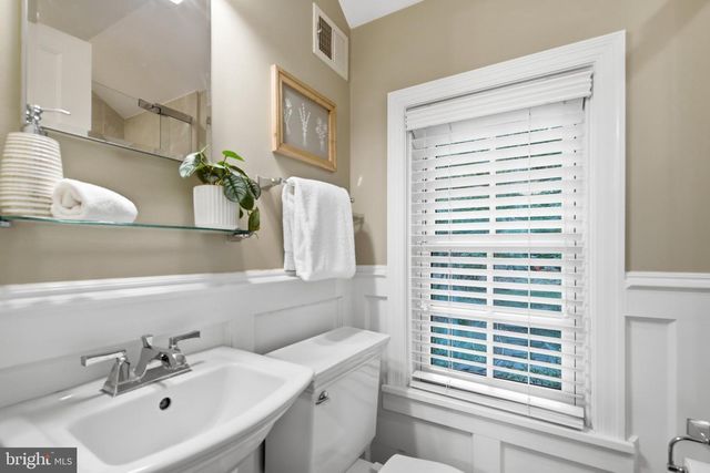 2312 VALLEY DR, Alexandria, VA 22302