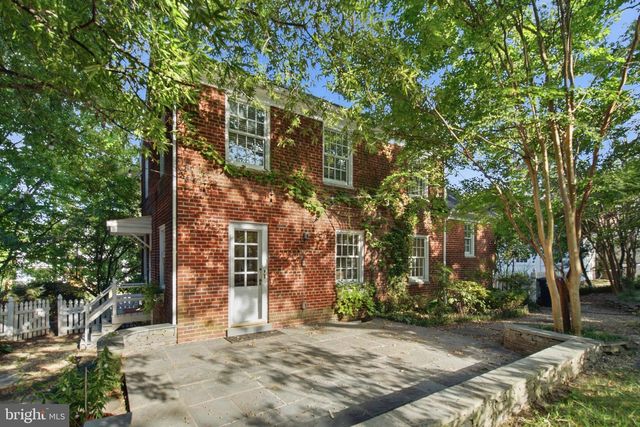 2312 VALLEY DR, Alexandria, VA 22302