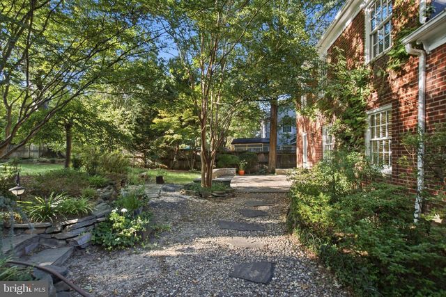 2312 VALLEY DR, Alexandria, VA 22302