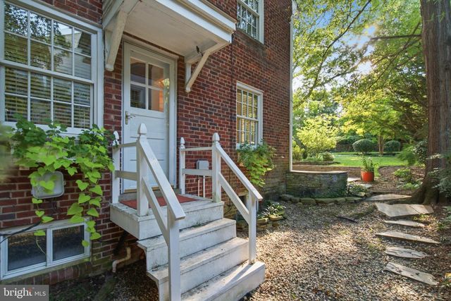 2312 VALLEY DR, Alexandria, VA 22302