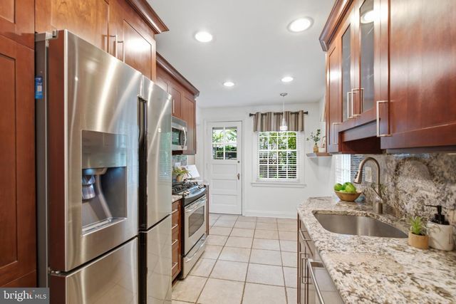 2312 VALLEY DR, Alexandria, VA 22302