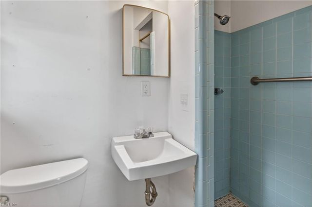 2017 Lisbon RD, Chesapeake, VA 23321