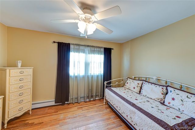 6 Roman Court, Lake Grove, NY 11755