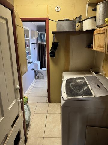 119 10th Avenue, New Glarus, WI 53574