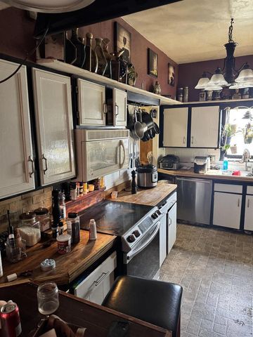 119 10th Avenue, New Glarus, WI 53574