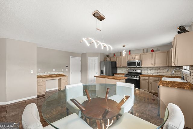 4096 Arnolds Mill Overpass, Douglasville, GA 30135
