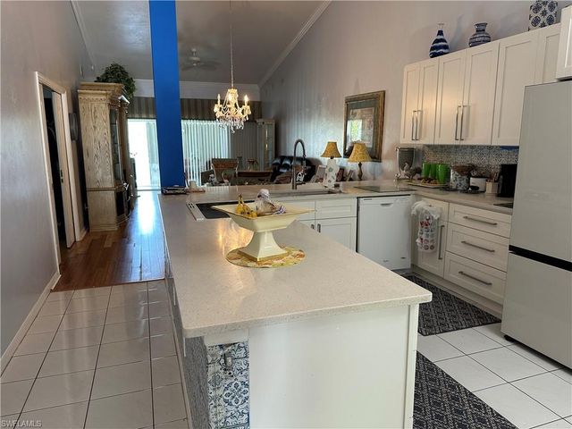 561 Saint Andrews, Naples, FL 34113