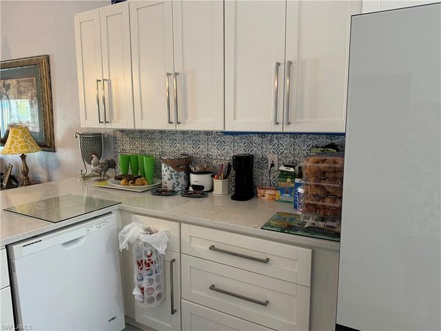 561 Saint Andrews, Naples, FL 34113