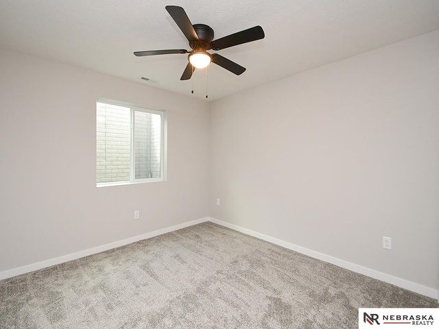 9434 Duckhorn Drive, Lincoln, NE 68526