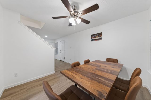 878 Sun Prairie Drive, Houston, TX 77090