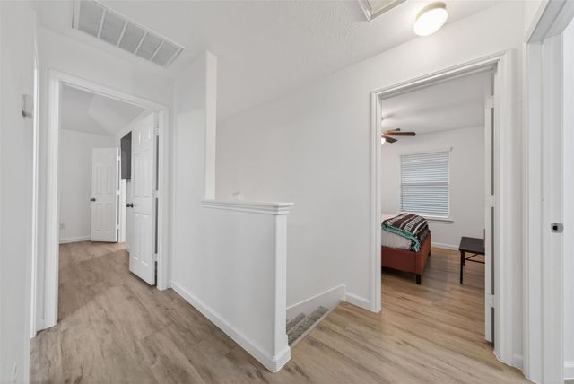 878 Sun Prairie Drive, Houston, TX 77090