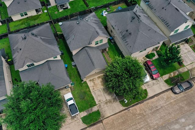 878 Sun Prairie Drive, Houston, TX 77090