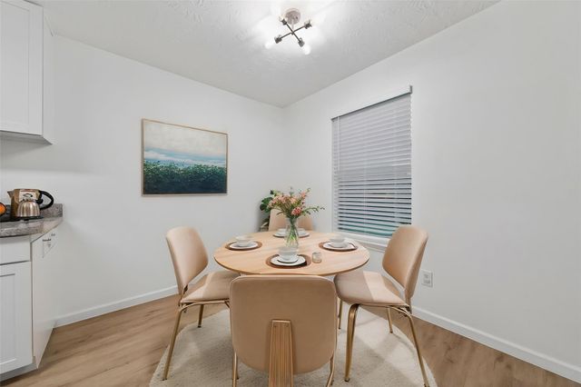 878 Sun Prairie Drive, Houston, TX 77090