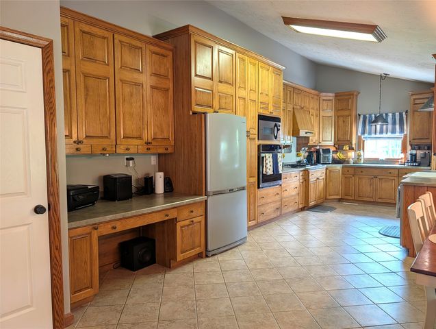 5820 LAKE PLEASANT Road, Erie, PA 16509