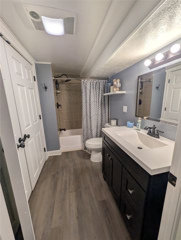 5820 LAKE PLEASANT Road, Erie, PA 16509
