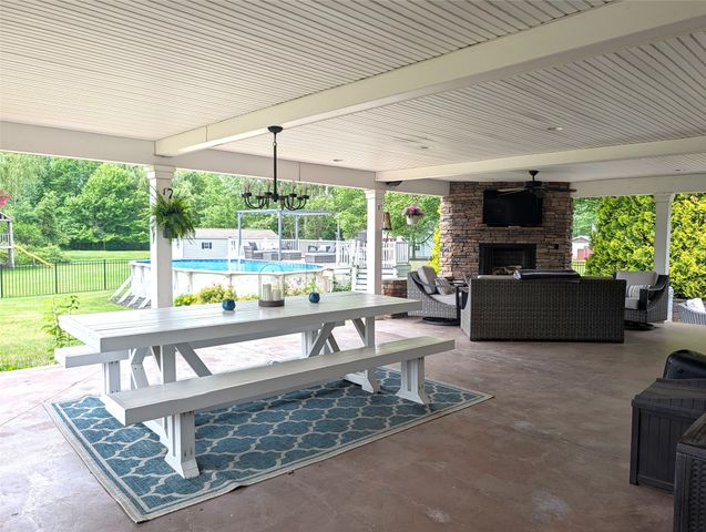 5820 LAKE PLEASANT Road, Erie, PA 16509