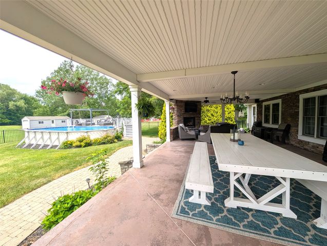 5820 LAKE PLEASANT Road, Erie, PA 16509