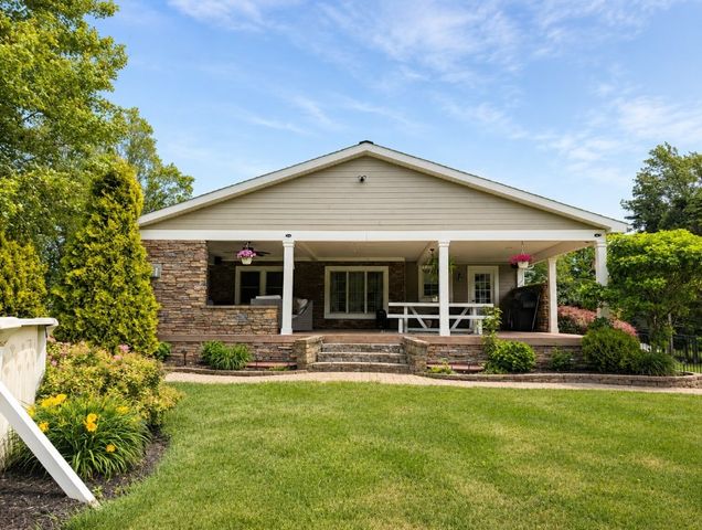 5820 LAKE PLEASANT Road, Erie, PA 16509
