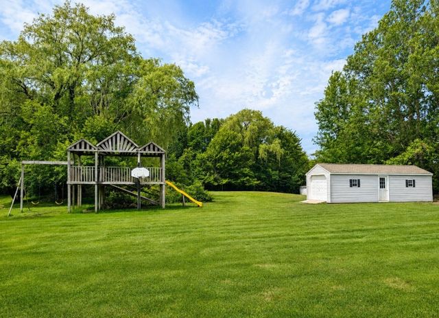 5820 LAKE PLEASANT Road, Erie, PA 16509