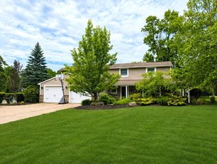 5820 LAKE PLEASANT Road, Erie, PA 16509