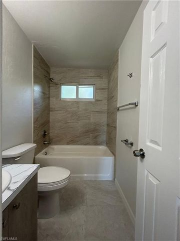 3758 Lora ST # 3758, Fort Myers, FL 33916