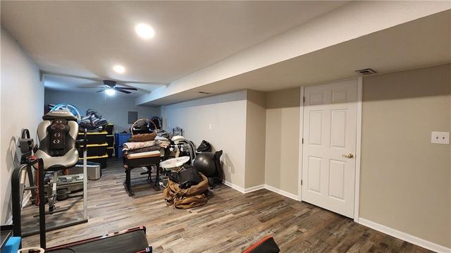 812 Apple Blossom Street, Excelsior Springs, MO 64024