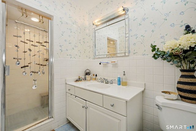 32 Arbor Road, Stamford, CT 06903