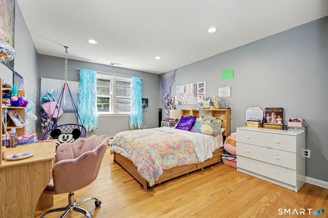 32 Arbor Road, Stamford, CT 06903
